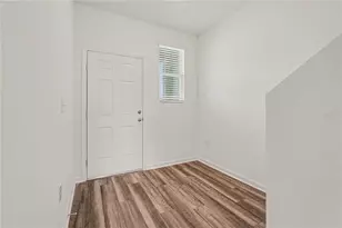 11890 Sylvia St, Dade City, FL 33525 - Photo 4