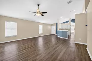 15826 Stags Leap Dr, Lutz, FL 33559 - Photo 12