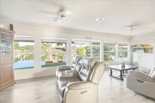 928 S Shad Terrace, Inverness, FL 34450 - Photo 6