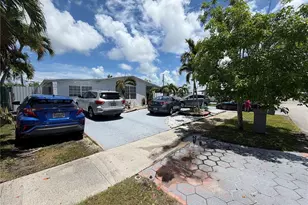 18615 SW 98th Ave, Miami, FL 33157 - Photo 2