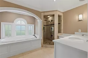 1124 Seville Ln NE, Saint Petersburg, FL 33704 - Photo 34