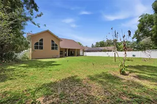 2112 Heritage Crest Dr, Valrico, FL 33594 - Photo 44