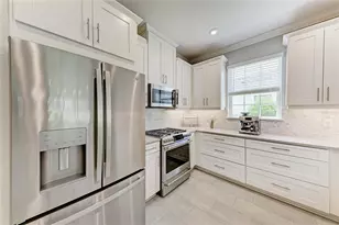 15712 Sacile LN, Bradenton, FL 34211 - Photo 8