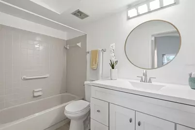 366 47th Avenue N #5, Saint Petersburg, FL 33703 - Photo 8