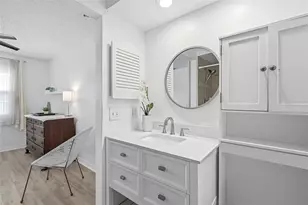 366 47th Ave N, Saint Petersburg, FL 33703 - Photo 24