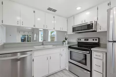 366 47th Avenue N #5, Saint Petersburg, FL 33703 - Photo 14