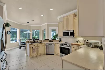 9234 Grand Cypress Drive, Weeki Wachee, FL 34613 - Photo 12