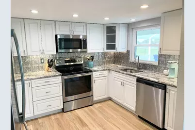 34 Golfview Court, Rotonda West, FL 33947 - Photo 6