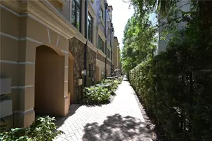 2201 Soho Bay Ct, Tampa, FL 33606 - Photo 4
