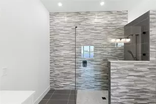 1810 4th St E, Palmetto, FL 34221 - Photo 26