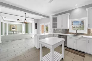 104 5th St E, Tierra Verde, FL 33715 - Photo 16