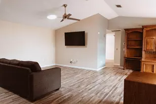 345 Hampshire Ave, Spring Hill, FL 34606 - Photo 6