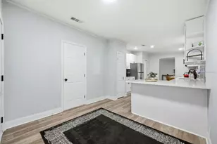 5203 N Mendenhall Dr, Tampa, FL 33603 - Photo 14