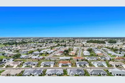 1620 Bentwood Drive, Sun City Center, FL 33573 - Photo 2