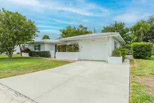 14070 90th Ave, Seminole, FL 33776 - Photo 2
