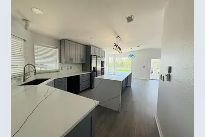 4851 W Gandy Boulevard #5C, Tampa, FL 33611 - Photo 4