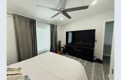 4851 W Gandy Boulevard #5C, Tampa, FL 33611 - Photo 4