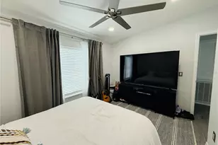 4851 W Gandy Blvd, Tampa, FL 33611 - Photo 4