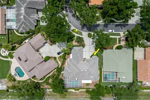 13510 Westshire Dr, Tampa, FL 33618 - Photo 2
