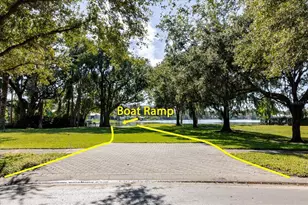 13510 Westshire Dr, Tampa, FL 33618 - Photo 4