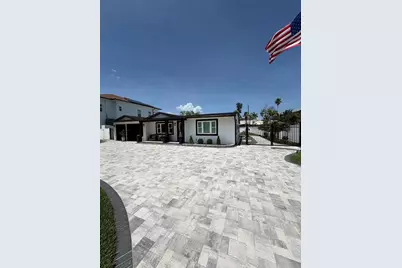 3921 Belle Vista Drive E, Saint Pete Beach, FL 33706 - Photo 2