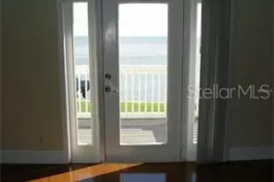 5248 Beach Dr SE, Saint Petersburg, FL 33705 - Photo 6