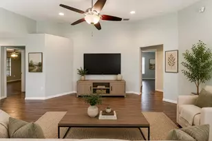 7115 Forest Mere Dr, Riverview, FL 33578 - Photo 4