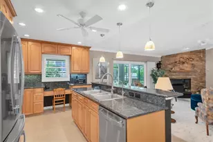 7759 Carver Ct, Seminole, FL 33772 - Photo 10