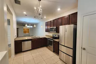 1112 Hillhurst Dr, Wesley Chapel, FL 33543 - Photo 4