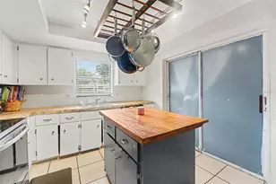 1215 Persimmon Dr, Holiday, FL 34691 - Photo 14
