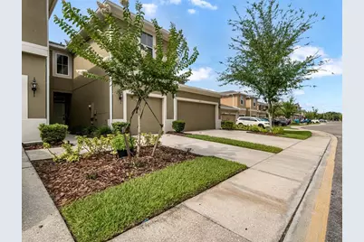 2121 Broadway View Avenue, Brandon, FL 33510 - Photo 2