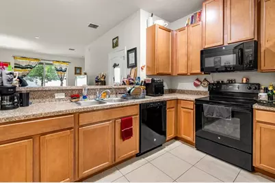 2121 Broadway View Avenue, Brandon, FL 33510 - Photo 10