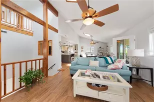 17601 1st St E, Redington Shores, FL 33708 - Photo 4
