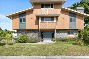 17601 1st St E, Redington Shores, FL 33708 - Photo 2