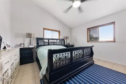 17601 1st Street E, Redington Shores, FL 33708 - Photo 16