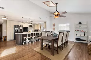 17601 1st St E, Redington Shores, FL 33708 - Photo 8
