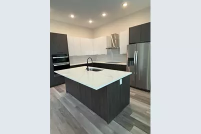 820 46th Avenue N, Saint Petersburg, FL 33703 - Photo 2