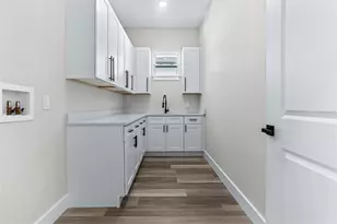 816 46th Ave N, Saint Petersburg, FL 33703 - Photo 14