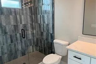 820 46th Ave N, Saint Petersburg, FL 33703 - Photo 8
