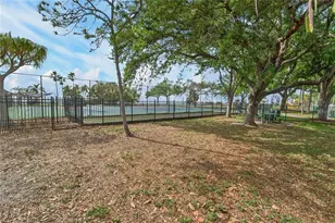 1108 Seagrape Dr, Ruskin, FL 33570 - Photo 94
