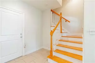 827 Grove St N, Saint Petersburg, FL 33701 - Photo 6