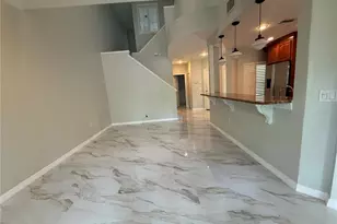 1195 Shipwatch Cir, Tampa, FL 33602 - Photo 6