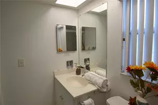 2357 White Oak Cir, Clearwater, FL 33763 - Photo 22