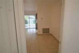 2357 White Oak Cir, Clearwater, FL 33763 - Photo 24