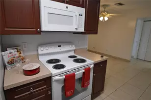 2357 White Oak Cir, Clearwater, FL 33763 - Photo 4
