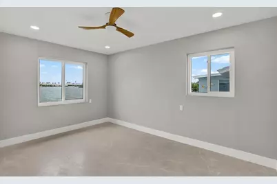 11577 48th Avenue N, Saint Petersburg, FL 33708 - Photo 20