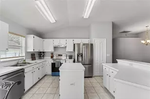 418 Henderson Ave, Seffner, FL 33584 - Photo 40
