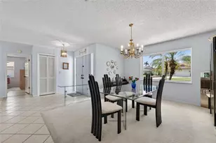 2015 Berry Roberts Dr, Sun City Center, FL 33573 - Photo 12