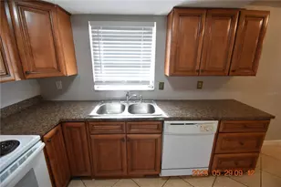 10816 Piccadilly Rd, Port Richey, FL 34668 - Photo 12