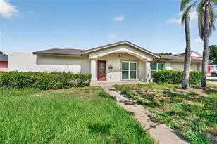 7110 Mintwood Ct, Tampa, FL 33615 - Photo 4